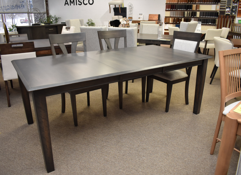 Self-Storage Leg Dining Table